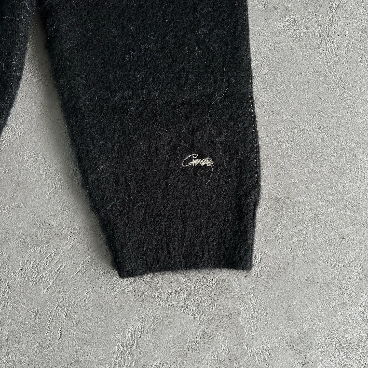 "CRTZ" Mohair Black